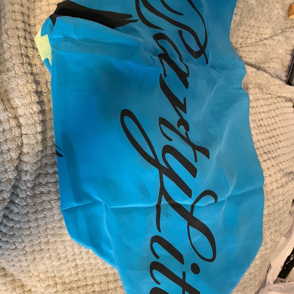 PARTY LITE Silk scarf in blue